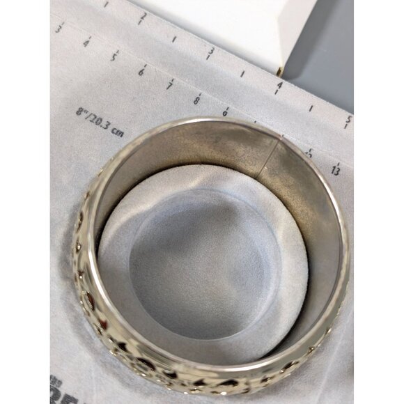 Retro Brass Tone Flower Cut Out Chunky Bangle Bracelet Tribal Boho 8" - Picture 7 of 7